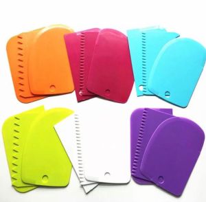 Scraper Kue / Scraper Plastik set 3 in 1 butter cream / warna sesuai stok yang ada