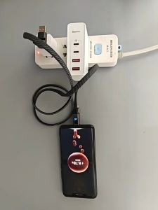 Digital Display 4-in-1 Data Cable 65W Fast-charging phone and laptop charging cable zinc alloy LOGO
