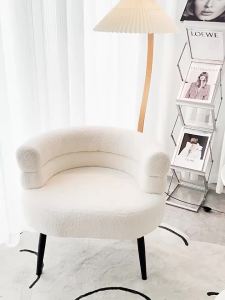 White Lamb Wool Sofas Chair Longue Medieval Italian Style Relaxing Lounge Single Sofa Chair Small Living Room one seater sofa single arm chair