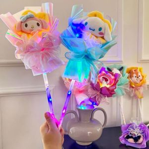 TENDPL มายเมโลดี้ ช่อดอกไม้ My Melody Plush Cinnamoroll ของเล่นตุ๊กตาช่อดอกไม้ สร้างสรรค์และสร้างสรรค์ ไฟแอลอีดี แท่งนางฟ้าเรืองแสง ของขวัญวันเกิดเด็กผู้หญิง