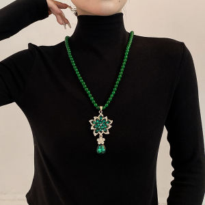 Popular Chinese-style green Ruyi pendant necklace for women versatile and high-end light luxury sweater chain beaded pendant clothing accessory 2026