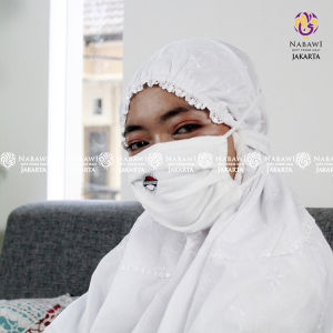 Masker Kain Sablon Anti Debu Putih Polos Perlengkapan Haji dan Umroh - Melindungi dari Debu dengan Fungsi Penutup Mulut dan Hidung (Indonesia)