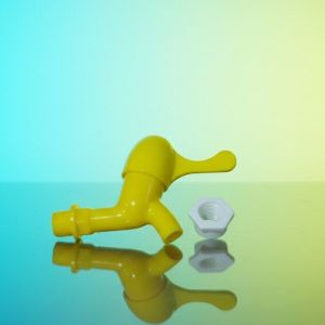 Kran Pvc Besar Tembok Engkol 1/2 X 3/4 Weldom