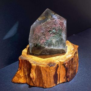 [现货] 红幽灵柱摆件+底座｜聚财生旺 × 事业亨通 × 健康平衡｜Red Phantom Quartz Tower with Base｜Wealth • Career • Vitality • Balance