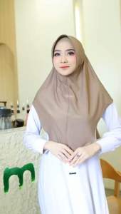 Kabadek kerudung Bergo daily Eshal L oval jersey pet by mardhatillah hijab