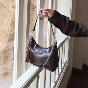 French retro niche crescent armpit bag womens high-end fashion exquisite hand bag shoulder messenger bag chain bag