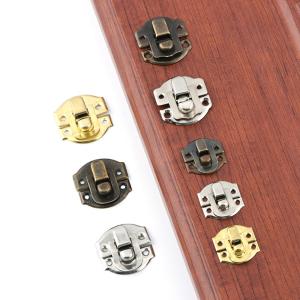 LUJIN เครื่องประดับ ตกแต่ง โบราณ มินิ เครื่องประดับเล็ก โลหะ กุญแจ เข็มกลัด Hasp ล็อค