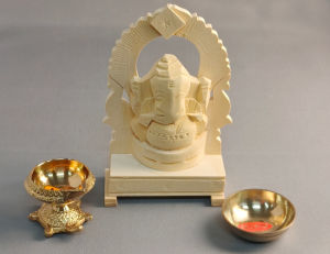 Traditional Vellerukku Wood Root Vinayagar Idol with Prabhai | Thelle Gilledu Ganapathi for Pooja Home & Festive Décor (Pack of 1 | Size: 12.5H × 8W cm)