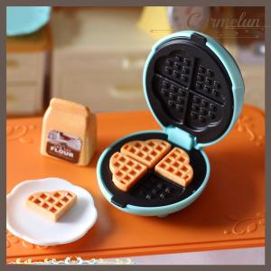 [Carmelun] 1:12 Mini Waffle Toaster Set Miniature Food Model Toys Scene Props Dollhouse Kitchen DIY Accessories