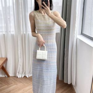 Missliu Đầm ngày lễ đi biển thời trang nữ 2025 mùa hè Đầm chiều dài trung bình không tay cổ kẻ sọc Băng tương phản mới