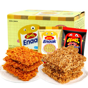 Indonesia Imported Crisp Dim Sum Noodles Hot Barbecue Flavor 14g Noodles Casual Snacks Wholesale 小鸡干脆点心面火辣烧烤味