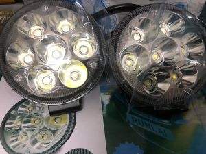 Đèn trợ sáng  đèn gầm Runlai tròn 7 led (đường kính 11cm) trắng vàng DC từ 12 vol đến 24 vol đều chạy được