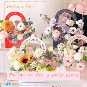 🎁【Special price】🎁Sha ตะกร้าดอกไม้แบบพกพา1ชิ้นถุงห่อดอกกุหลาบกล่องของขวัญสำหรับงานแต่งงานวันเกิดวันคริสต์มาสปาร์ตี้ช่อดอกไม้ตกแต่ง