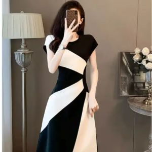 French Fashion Black and White Patchwork Womens Round Neck Dress Summer Temperament Casual A-line Skirt
