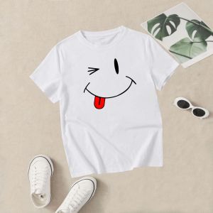 Bee Fashion - Tshirt wanita cantik Smibee   T-shirt Distro Wanita  Baju Atasan Kaos Cewek  Tumblr Tee Cewek  Kaos Wanita Murah  kaos tumbrl  Baju Wanita Murah  Kaos Lengan Pendek  Kaos Oblong