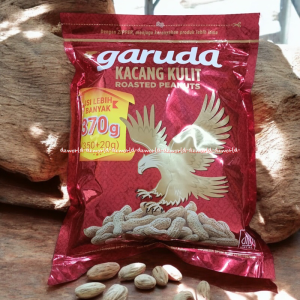 Garuda Kacang Kulit 350gr Roasted Peanuts Cemilan Kacang Garing Terbuat Dari Kacang Pilihan