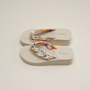 [Free Shipping] Summer Fashion Versatile Bohemian New Flip-Flops for Women Outdoor Beach Thick-Soled High-Heel Sandals