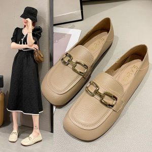 Small Size Women Shoes: Comfortable Autumn Footwear & Versatile Beanies