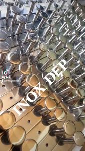 MÓC TREO QUẦN ÁO (ĐỒNG TIỀN) GẮN TƯỜNG SIÊU TIỆN DỤNGCHẮC CHẮNINOX 304 CHỐNG ĂN MÒN CAOTRANG TRÍ NHÀ CỬA