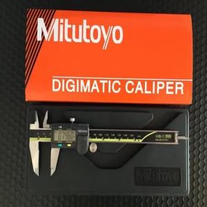 Mitutoyo Digital Caliper 150/200/300mm 500-197-30 LCD Vernier Calipers 8in Electronic Measuring Stainless Steel Caliper Digital