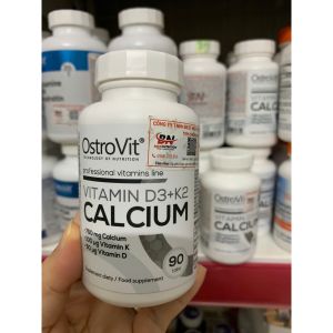 Ostr oVit Vitamin D3 + K2 Calcium – Hỗ trợ bổ sung Canxi Vitamin D3 và Vitamin K2 - Kết hợp Canxi Vitamin D3 và Vitamin K2 trong cùng một sản phẩm. - Vitamin K2 dạng MK-7. - Dạng viên nén dễ sử dụng.