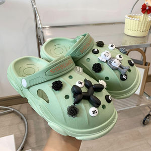 Tsion พร้อมส่ง!!รองเท้าแตะหัวโตติดลายการ์ตูน 3D ☠️ รองเท้าแฟชั่น แมทช์ทุกสไตล์การแต่งตัว รองเท้าแตะพื้นนิ่ม ใส่ได้ทุกโอกาส คือดือ 😚