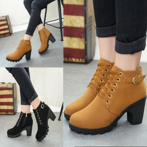 รองเท้าบูทหุ้มข้อวินเทจมาร์ตินขนาดบวกของผู้หญิงรองเท้าบูทส้นสูงหยาบกับหนังน้ำค้างแข็งหัวกลมลูกไม้สายเปลือย 8cm รองเท้า Fashion Shoes คำแนะนำ: ขนาด บวก หญิง บุหรี่ ลูก น้ำ ค้าง หัวกลม ลูกไม้ สาย