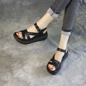 Hot Sale Leather Thick Soft Soled Buckle Womens Flat Sandals Open Toes Casual Breather Sandals