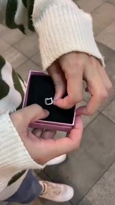 [Charmstone] kartun  kucing berlian kalung fesyen gadis jantung pelajar Bestie tulang selangka rantai Niche reka bentuk rasa Sweater rantai 2024 Trend