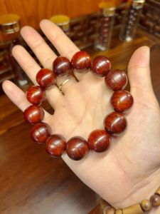 Vòng Gỗ Tử Đàn Ấn 18li -  Tử Đàn Tiểu Diệp Kim Sa Nhiều Sao Phong Thủy