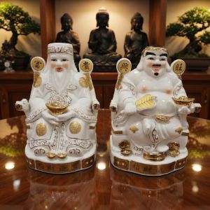 Cặp Tượng Thần Tài Thổ Địa Trắng Chéo Chân Chất Liệu Sứ Dát Vàng Cao Cấp Đặt Bàn Thờ Thần Tài (Tài Địa Trắng Chéo Chân)