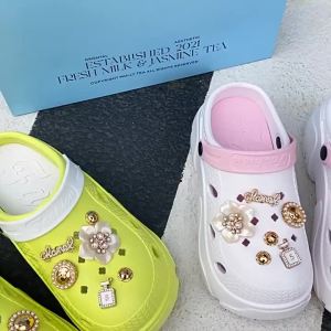 [Free Shipping] WomenS Puff Clog Sandals With Thick Soles Height-Increasing Beach Shoes Non-Slip Soft Sole Slippers Cloud EVA Clog Outdoor Sandals For Women