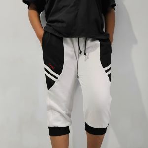 Jogger pendek selutut celana jogging hitam