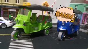 Alloy Thailand Tricycle Model Three Wheeled Motorcycle Toys 1:43 Scale Metal Alloy Classic Tuk Tuk Taxi Bangkok India Tricycle Taxi Car Model Toy Diecast Vehicles Toys for Collection Gifts