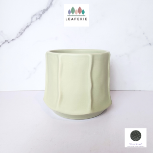 The Leaferie Leo Flowerpot . flowerpots . flower pot . plant pots . planter planters Ceramic Plants