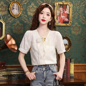 AMMIN หูกระต่ายผ้าตาข่ายคอวีแขนสั้นสำหรับผู้หญิงเสื้อชีฟองปักลายดอกไม้ดอกไม้สำหรับฤดูร้อนปี2024เสื้อหรูหรา