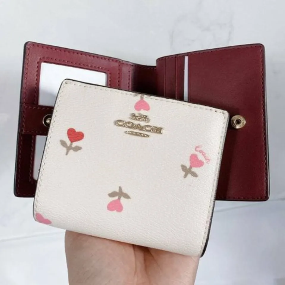 Coach wallet with discount hearts