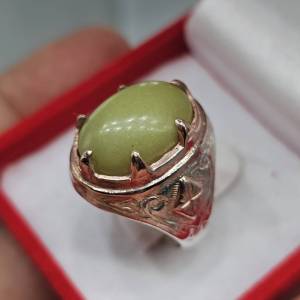 แหวนเงินแท้ 925 พลอยไข่มุกราตรี ประดับหินอัญมณีสีเขียว ดีไซน์คลาสสิก