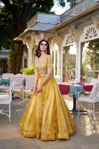 PRE ORDER 15 DAYS -SEMISTITCHED LEHANGA CHOLI