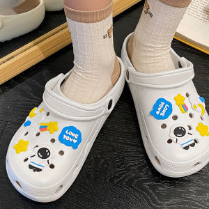 QXshop ส่งไว🚚 รองเท้าแฟชั่น รองเท้าหัวโตพร้อมตัวติดการ์ตุนลายอวกาศสุดต๊าชช👍 แบ๊วกรุบยืนหนึ่งในตอนนี้ พื้นนิ่ม ใส่สบาย ราคาหลักสิบ