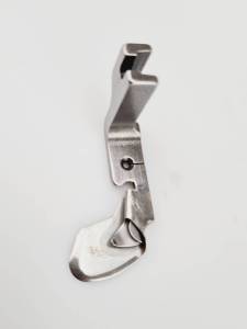 ตีนผีจักรอุตสาหกรรมเข็มเดี่ยวแบบพับชายมีแบบผ้าบางงานทั่วไปและตีนผีพับชายผ้าหนา ถึงหนามาก ตีนผีม้วนชายซองพับชาย ซองพับ