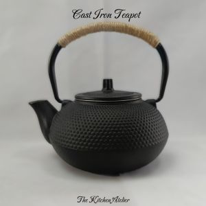Cast Iron Teapot with Twine-Wrapped Handle – Durable & Heat-Retaining | Ideal for Brewing Tea in Style