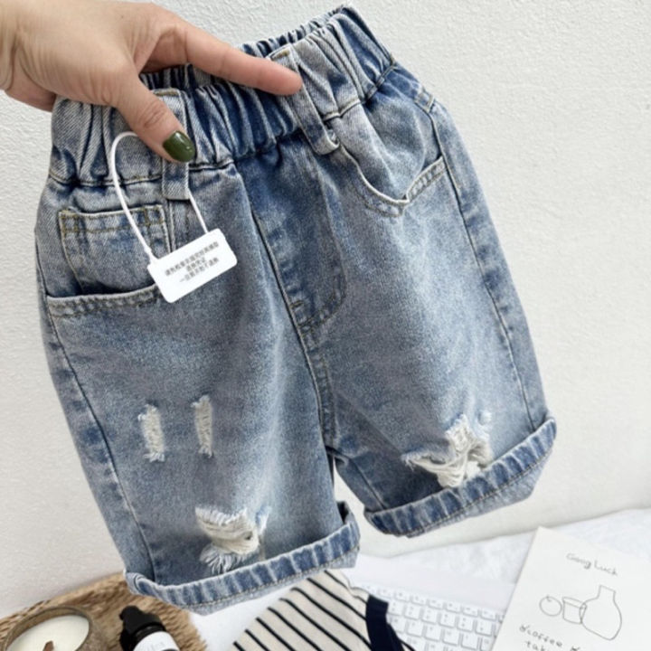 Quần short jean bé trai phong cách bụi bặm xanh sáng