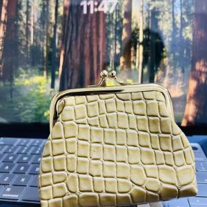Premium PU Leather Crocodile Coin Purse | Vintage Kiss-lock Clasp | Durable & Waterproof wallet for women