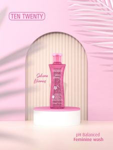 STYLE CLUB TEN TWENTY PH BALANCE FEMININE WASH GENTLE ON SKIN NATURAL INGREDIENTS COMFORTS THE SKIN AND LEAVES THE SKIN WITH A FRESH CLEAN FEEL