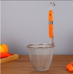 Household rice noodle fence portable rice noodle fence hotel kitchen fishing fence stainless steel orange handle net leakage fishing spoon