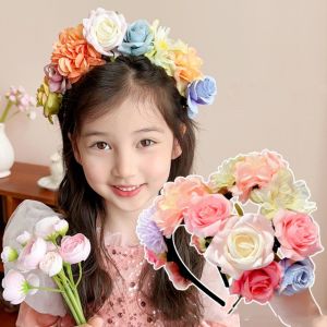 FGJHD ดอกไม้จำลอง พวงมาลัยดอกไม้ประดับ สีสันสดใส ห่วงรัดผม มงกุฎของเจ้าสาว ประณีตประณีตประณีต เครื่องประดับผมประดับ ที่คาดผมเด็กลายดอกไม้ สำหรับผู้หญิง