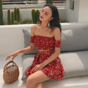 IELGY Hong Kong-style retro off-shoulder one-neck short top + lace-up thin skirt floral two-piece female