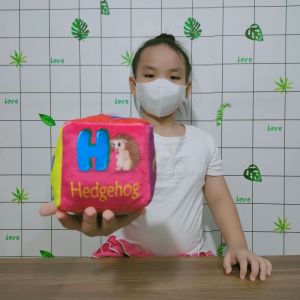 ĐỒ CHƠI XÚC XẮC HÌNH KHỐI SONG NGỮ ANH VIỆT BẰNG VẢI NHUNG MỊN CHO BÉ
