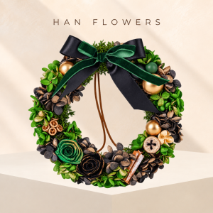 【Local Seller】Gilded Luxury Christmas Wreath 18cm Christmas Decor & Door Preserved Flower Wreath
